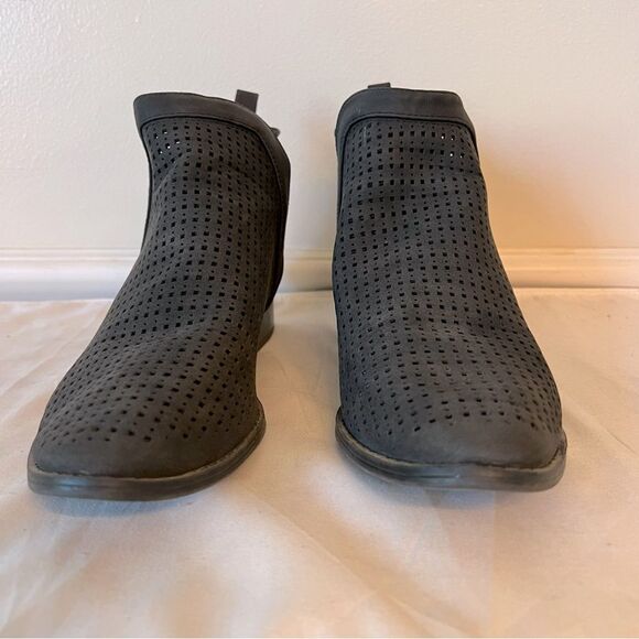 Restricted women’s Grey heel ankle boots size 8.5 - Picture 13 of 15